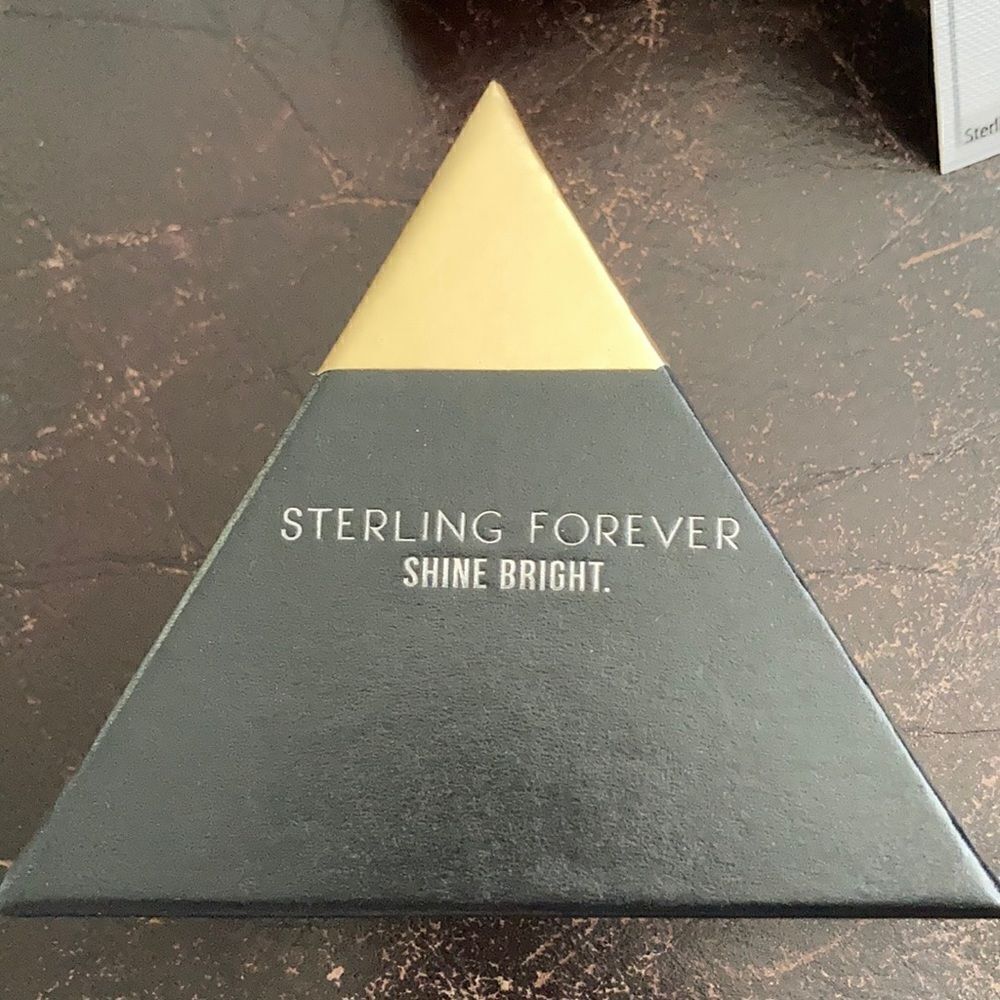 Sterling Forever 14k Gold Starburst Pendant - Picture 3 of 4